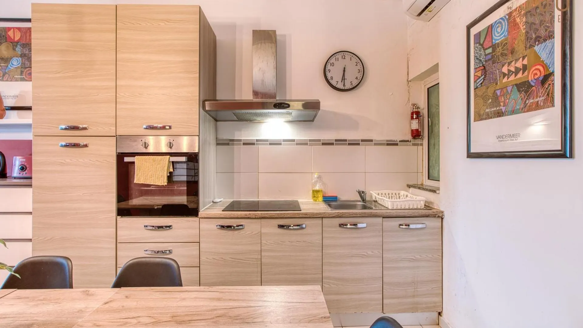 Apartment A Lovely 3 Bedroom, 3 Baths Home In The Centre Of Gzira By 360 Estates Malta
