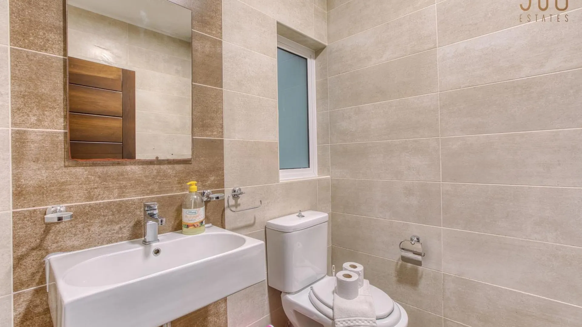 A Lovely 3 Bedroom, 3 Baths Home In The Centre Of Gzira By 360 Estates Apartment
